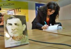  Fidel Thanks Young Cuban Writer for Book on his Fathers Life